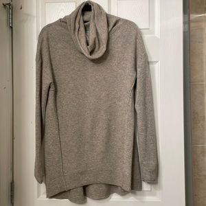 100% cashmere cowl neck sweater. Heathered oatmeal XS. Brand Celeste.